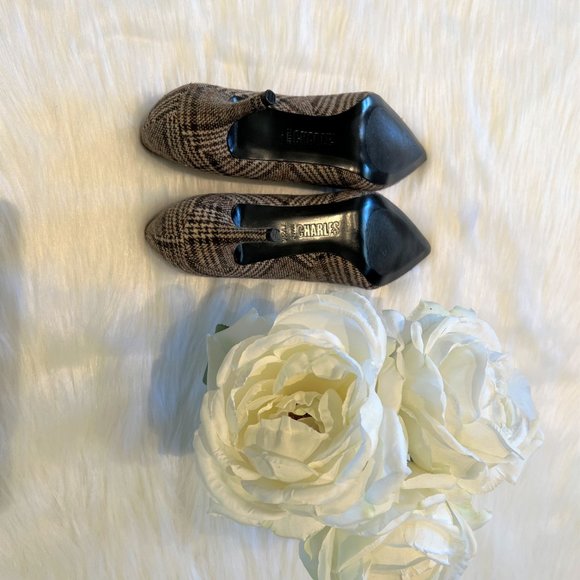 Style by Charles David. New with box - Picture 5 of 8